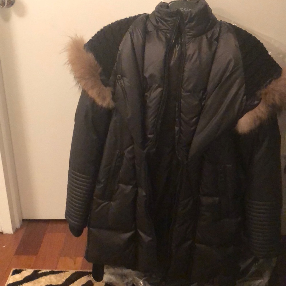 BRAND NEW Rudsak down puffer coat with fur trim